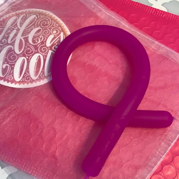 💜 Monkey Noodle Fidget - Picture 2 of 6